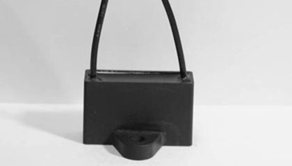 使用電機啟動電容器時需注意哪些事項？